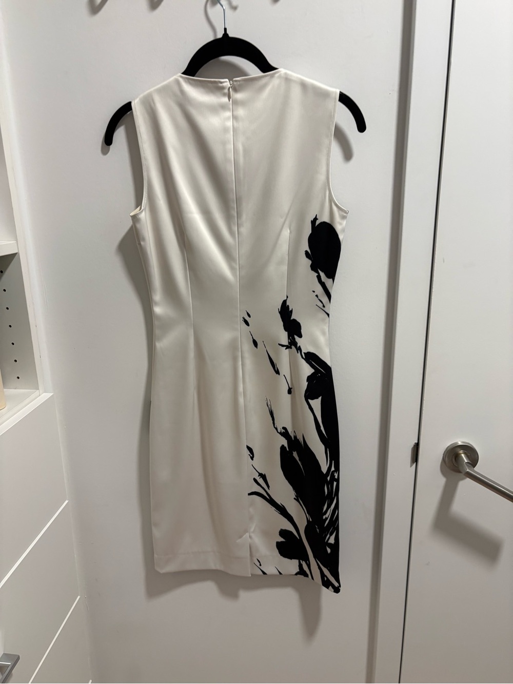 St. John Cream and Black Floral Sheath Dress - Picture 2 of 3